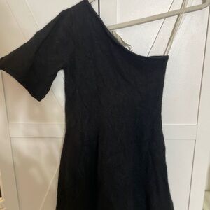 Elegant Black One-Shoulder Dress